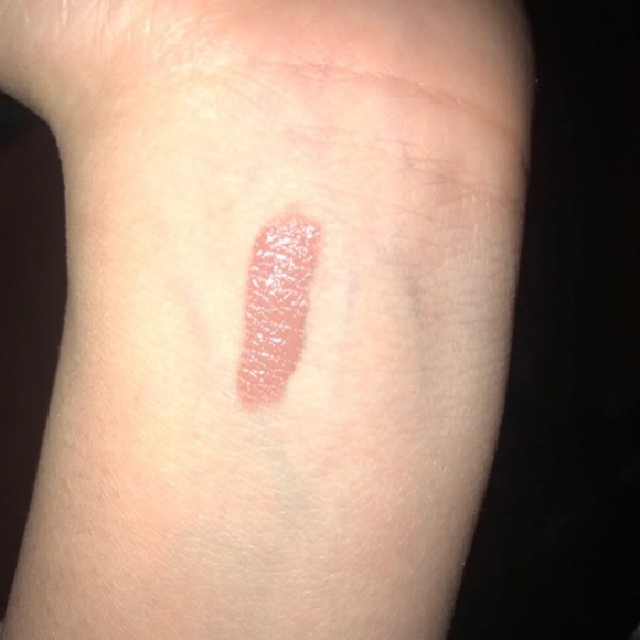 kylie matte lipstick - Picture 4 of 4